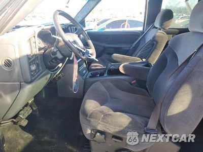 Zdjęcie 7 z 12 samochodu: 2002 GMC NEW SIERRA K1500 VIN:1GTEK19T72E216243 - miniatura