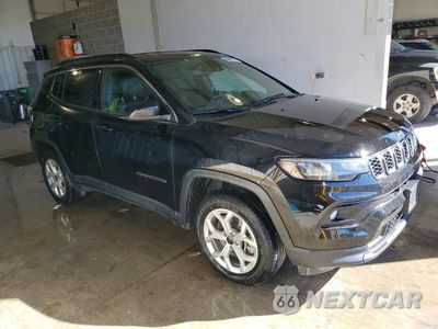 Czwarte zdjęcie samochodu z boku: 2025 JEEP COMPASS LATITUDE VIN:3C4NJDBN0ST597773 - miniatura