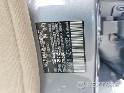 Zdjęcie 12 z 12 samochodu: 2013 MERCEDES-BENZ C 250 VIN:WDDGF4HB9DR300282 - miniatura