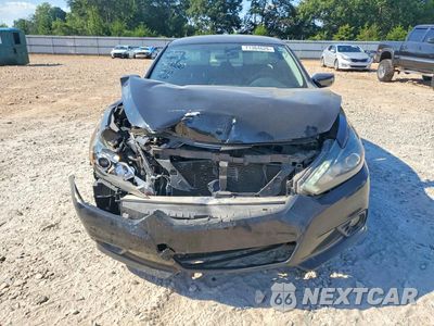 Piąte zdjęcie samochodu w środku: 2017 NISSAN ALTIMA 2.5 SR VIN:1N4AL3AP2HC279329 - miniatura