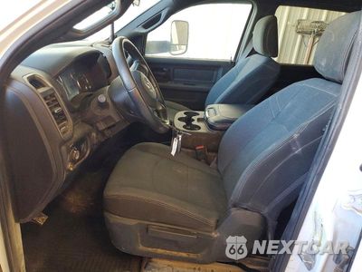 Zdjęcie 7 z 13 samochodu: 2022 RAM 2500 TRADESMAN VIN:3C6UR5HL8NG105415 - miniatura