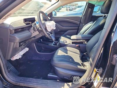 Zdjęcie 7 z 12 samochodu: 2024 FORD MUSTANG MACH-E PREMIUM VIN:3FMTK3R71RMA32924 - miniatura