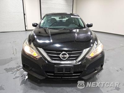 Piąte zdjęcie samochodu w środku: 2016 NISSAN ALTIMA 2.5 S VIN:1N4AL3AP8GN361228 - miniatura