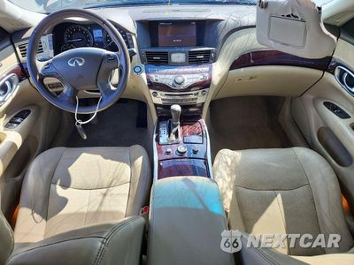 Zdjęcie 8 z 12 samochodu: 2015 INFINITI Q70 3.7 VIN:JN1BY1APXFM542469 - miniatura