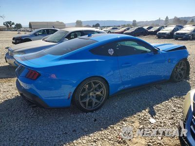 Trzecie zdjęcie samochodu z tyłu: 2025 FORD MUSTANG GT VIN:1FA6P8CF9S5419013 - miniatura
