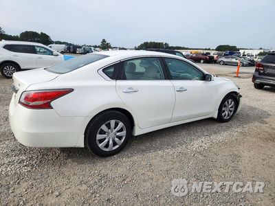 Trzecie zdjęcie samochodu z tyłu: 2015 NISSAN ALTIMA 2.5 S VIN:1N4AL3AP6FN331000 - miniatura