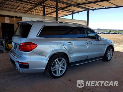 Trzecie zdjęcie samochodu z tyłu: 2016 MERCEDES-BENZ GL 550 4MATIC VIN:4JGDF7DE8GA639368 - miniatura