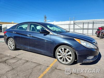 Czwarte zdjęcie samochodu z boku: 2012 HYUNDAI SONATA SE 2.0T VIN:5NPEC4AB2CH445657 - miniatura