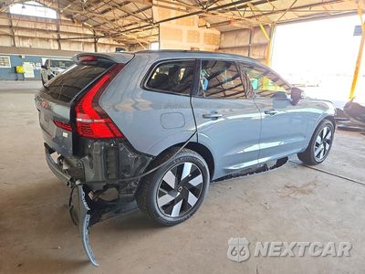 Trzecie zdjęcie samochodu z tyłu: 2024 VOLVO XC60 PLUS VIN:YV4H60DL0R1908166 - miniatura