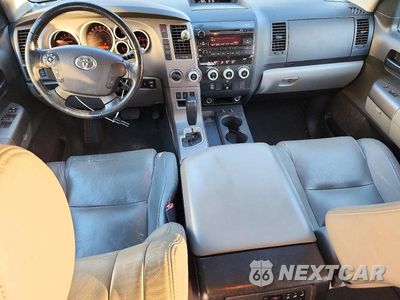 Zdjęcie 8 z 13 samochodu: 2012 TOYOTA SEQUOIA SR5 VIN:5TDBM5G14CS002425 - miniatura