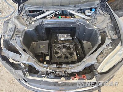 Zdjęcie 12 z 13 samochodu: 2015 TESLA MODEL S 85 VIN:5YJSA1H18FF094566 - miniatura