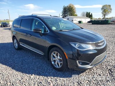 Czwarte zdjęcie samochodu z boku: 2018 CHRYSLER PACIFICA TOURING L PLUS VIN:2C4RC1EG0JR227352 - miniatura