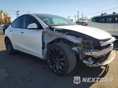 Czwarte zdjęcie samochodu z boku: 2022 TESLA MODEL Y VIN:7SAYGDEF5NF326956 - miniatura