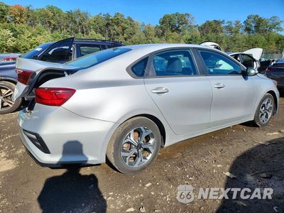 Trzecie zdjęcie samochodu z tyłu: 2021 KIA FORTE LXS VIN:3KPF24AD3ME405134 - miniatura