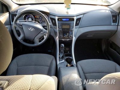 Zdjęcie 8 z 12 samochodu: 2012 HYUNDAI SONATA GLS VIN:5NPEB4ACXCH407153 - miniatura