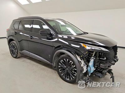 Czwarte zdjęcie samochodu z boku: 2026 NISSAN ROGUE DARK ARMOR VIN:5N1BT3BA7TC753871 - miniatura