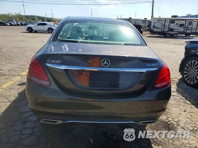 Zdjęcie 6 z 12 samochodu: 2016 MERCEDES-BENZ C 300 4MATIC VIN:55SWF4KB9GU112109 - miniatura