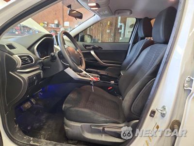 Zdjęcie 7 z 14 samochodu: 2019 MITSUBISHI ECLIPSE CROSS LE VIN:JA4AT4AA1KZ027923 - miniatura