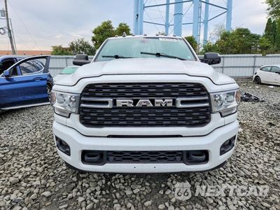 Piąte zdjęcie samochodu w środku: 2022 RAM 3500 BIG HORN/LONE STAR VIN:3C63R3HL0NG179296 - miniatura