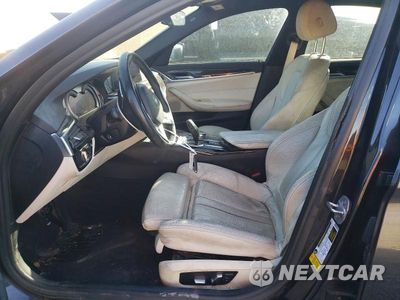 Zdjęcie 7 z 13 samochodu: 2019 BMW 530 I VIN:WBAJA5C51KWW10654 - miniatura