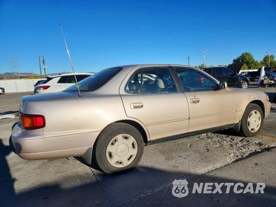 Trzecie zdjęcie samochodu z tyłu: 1996 TOYOTA CAMRY LE V6 VIN:4T1BF12K9TU138365 - miniatura