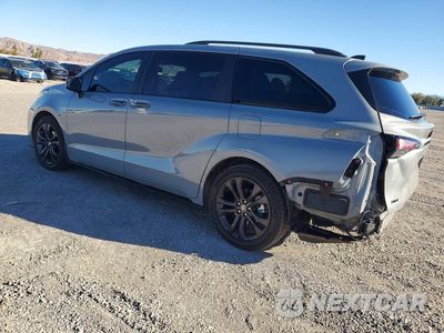 Drugie zdjęcie samochodu z przodu: 2026 TOYOTA SIENNA XSE VIN:5TDXRKEC4TS323679 - miniatura
