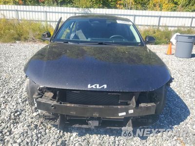 Piąte zdjęcie samochodu w środku: 2025 KIA K4 LXS VIN:3KPFT4DE6SE154950 - miniatura