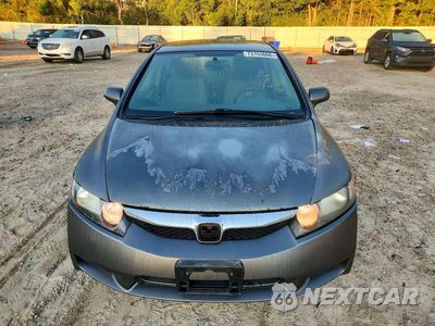 Piąte zdjęcie samochodu w środku: 2010 HONDA CIVIC LX VIN:2HGFA1F50AH581966 - miniatura
