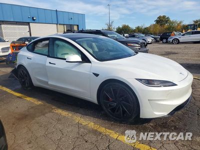 Czwarte zdjęcie samochodu z boku: 2025 TESLA MODEL 3 VIN:5YJ3E1ET6SF033922 - miniatura