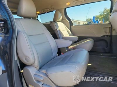 Zdjęcie 11 z 13 samochodu: 2016 TOYOTA SIENNA XLE 8-PASSENGER VIN:5TDYK3DC8GS748201 - miniatura