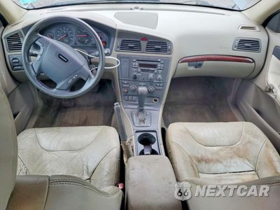 Zdjęcie 8 z 13 samochodu: 2001 VOLVO V70 2.4T VIN:YV1SW58D212114982 - miniatura