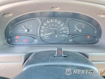 Zdjęcie 9 z 12 samochodu: 2002 FORD ESCORT VIN:3FAFP13P92R108176 - miniatura