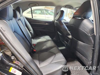 Zdjęcie 10 z 12 samochodu: 2018 TOYOTA CAMRY SE VIN:4T1B11HK8JU527257 - miniatura