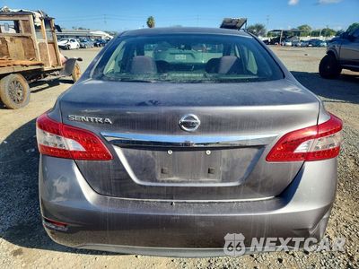 Zdjęcie 6 z 12 samochodu: 2015 NISSAN SENTRA S VIN:3N1AB7AP3FY368578 - miniatura