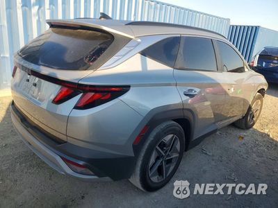 Trzecie zdjęcie samochodu z tyłu: 2025 HYUNDAI TUCSON SEL VIN:5NMJB3DE5SH573307 - miniatura