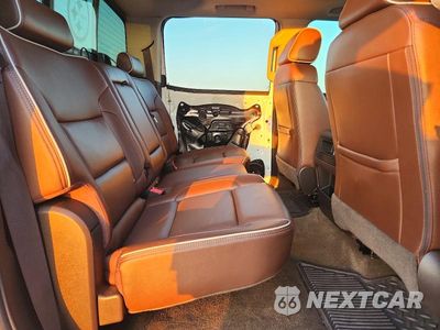 Zdjęcie 10 z 13 samochodu: 2018 CHEVROLET SILVERADO K1500 HIGH COUNTRY VIN:3GCUKTEJ2JG122208 - miniatura