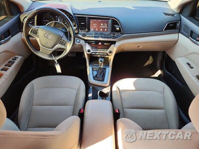 Zdjęcie 8 z 12 samochodu: 2017 HYUNDAI ELANTRA SE VIN:5NPD84LF8HH027639 - miniatura
