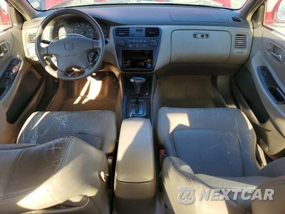 Zdjęcie 8 z 12 samochodu: 2002 HONDA ACCORD EX VIN:JHMCG66032C029253 - miniatura