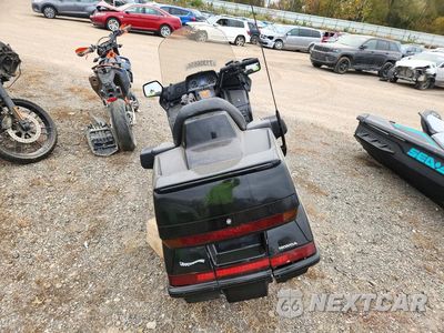 Czwarte zdjęcie samochodu z boku: 1993 HONDA GL1500 A VIN:1HFSC2209PA500516 - miniatura