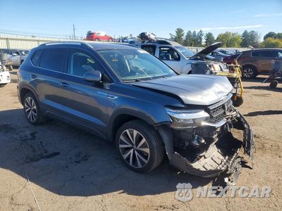 Czwarte zdjęcie samochodu z boku: 2022 VOLKSWAGEN TAOS SE VIN:3VVTX7B29NM043449 - miniatura