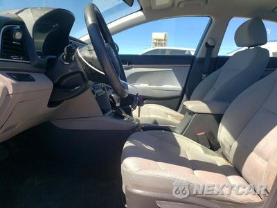 Zdjęcie 7 z 12 samochodu: 2017 HYUNDAI ELANTRA SE VIN:KMHD74LF7HU113383 - miniatura