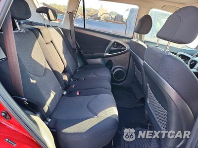 Zdjęcie 11 z 13 samochodu: 2006 TOYOTA RAV4 SPORT VIN:JTMBD32V866006030 - miniatura