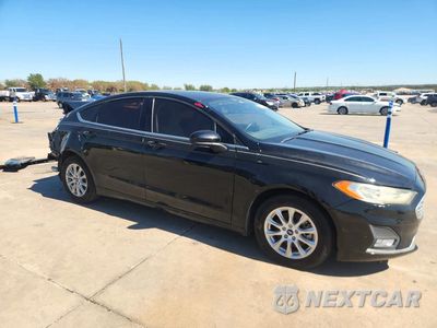 Czwarte zdjęcie samochodu z boku: 2017 FORD FUSION S VIN:3FA6P0G79HR335154 - miniatura