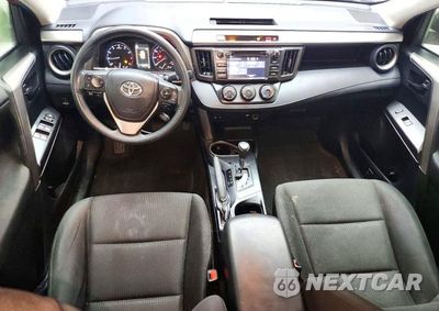 Zdjęcie 8 z 13 samochodu: 2017 TOYOTA RAV4 LE VIN:JTMZFREV5HJ140677 - miniatura