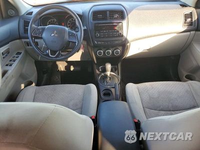 Zdjęcie 8 z 12 samochodu: 2017 MITSUBISHI OUTLANDER SPORT ES VIN:JA4AP3AU5HZ014660 - miniatura