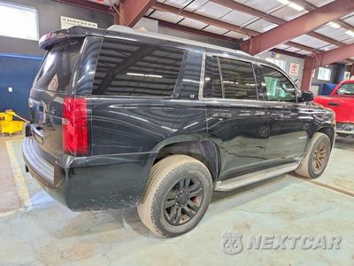 Trzecie zdjęcie samochodu z tyłu: 2017 CHEVROLET TAHOE K1500 LT VIN:1GNSKBKC6HR117120 - miniatura