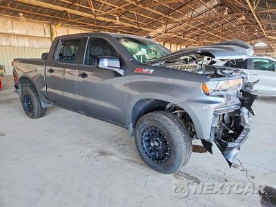 Czwarte zdjęcie samochodu z boku: 2020 CHEVROLET SILVERADO K1500 LT TRAIL BOSS VIN:1GCPYFEL1LZ234838 - miniatura
