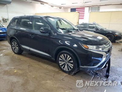 Czwarte zdjęcie samochodu z boku: 2019 MITSUBISHI OUTLANDER SE VIN:JA4AZ3A32KZ049794 - miniatura