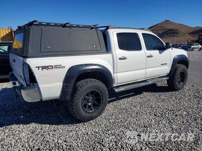 Trzecie zdjęcie samochodu z tyłu: 2013 TOYOTA TACOMA VIN:3TMJU4GN6DM139277 - miniatura
