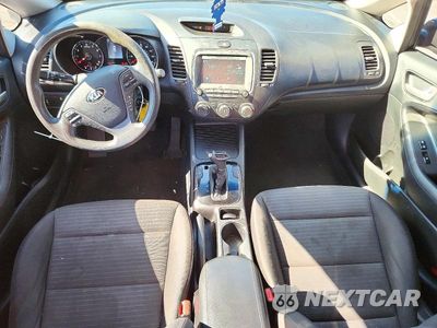 Zdjęcie 8 z 12 samochodu: 2018 KIA FORTE LX VIN:3KPFL4A70JE247239 - miniatura